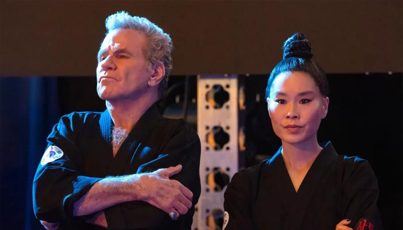 Покусавший коллегу герой сериала "Кобра Кай" извинился