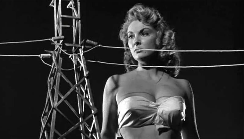 Марго Робби сыграет в ремейке фильма "Атака 50-футовой женщины"