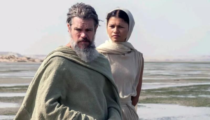 Зендая предстала в образе Афины из фильма "Одиссея"