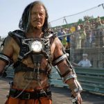 Микки Рурка выселили из дома за долги