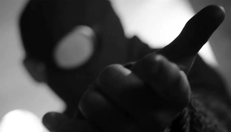 Николас Кейдж плетет паутину в трейлере сериала «Паук-Нуар»